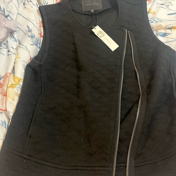 Brand newe with tags cute vest - Picture 3 of 5